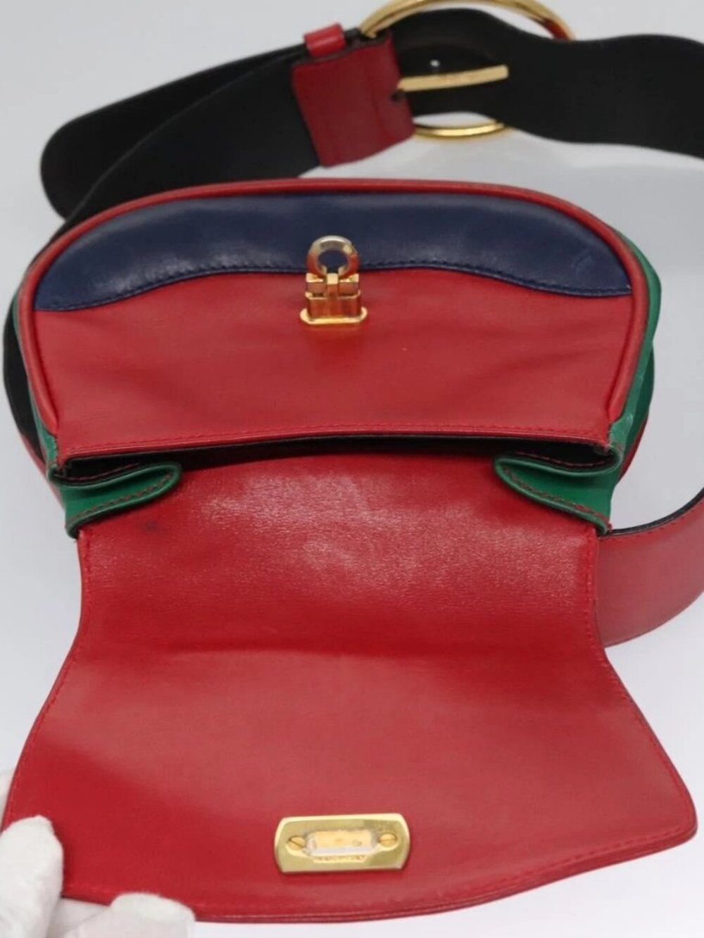 Salvatore Ferragamo Gancini Waist bag Leather Red Auth 115429 - Picture 14 of 16